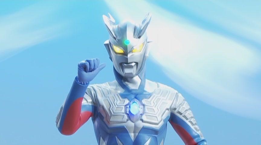 光之国|赛罗不敌小金人,并非理论实力不够,半吊子属性是关键