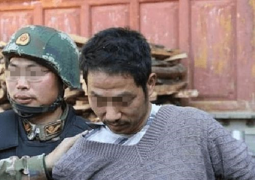 妻子与3名男子有染,老公上门讨要说法被嘲讽,他持枪将2家人灭门