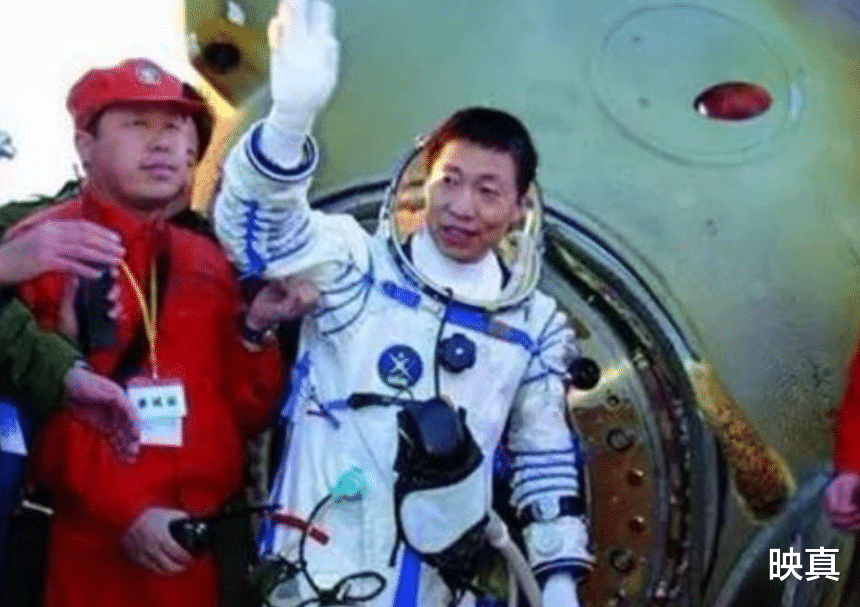 航天员的“女教头”黄伟芬:航天员顺利升空,她却哭得像个孩子