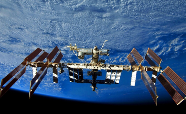 太空 太空生活3个月，神舟12号航天员身体出现变化？落地可能站不起来