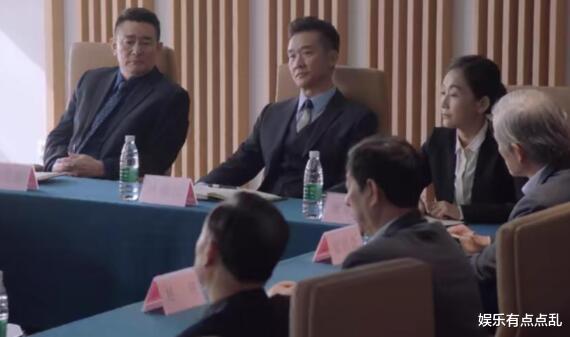 靳东|靳东调侃陈晓: 为何会出演《突围》秦小冲, 陈晓的回答够笑三天