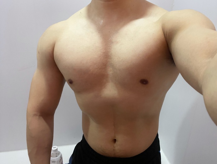 健身圈一哥|江映蓉新歌编舞老师，健身练就一身肉壮，身材柔软到能劈叉！