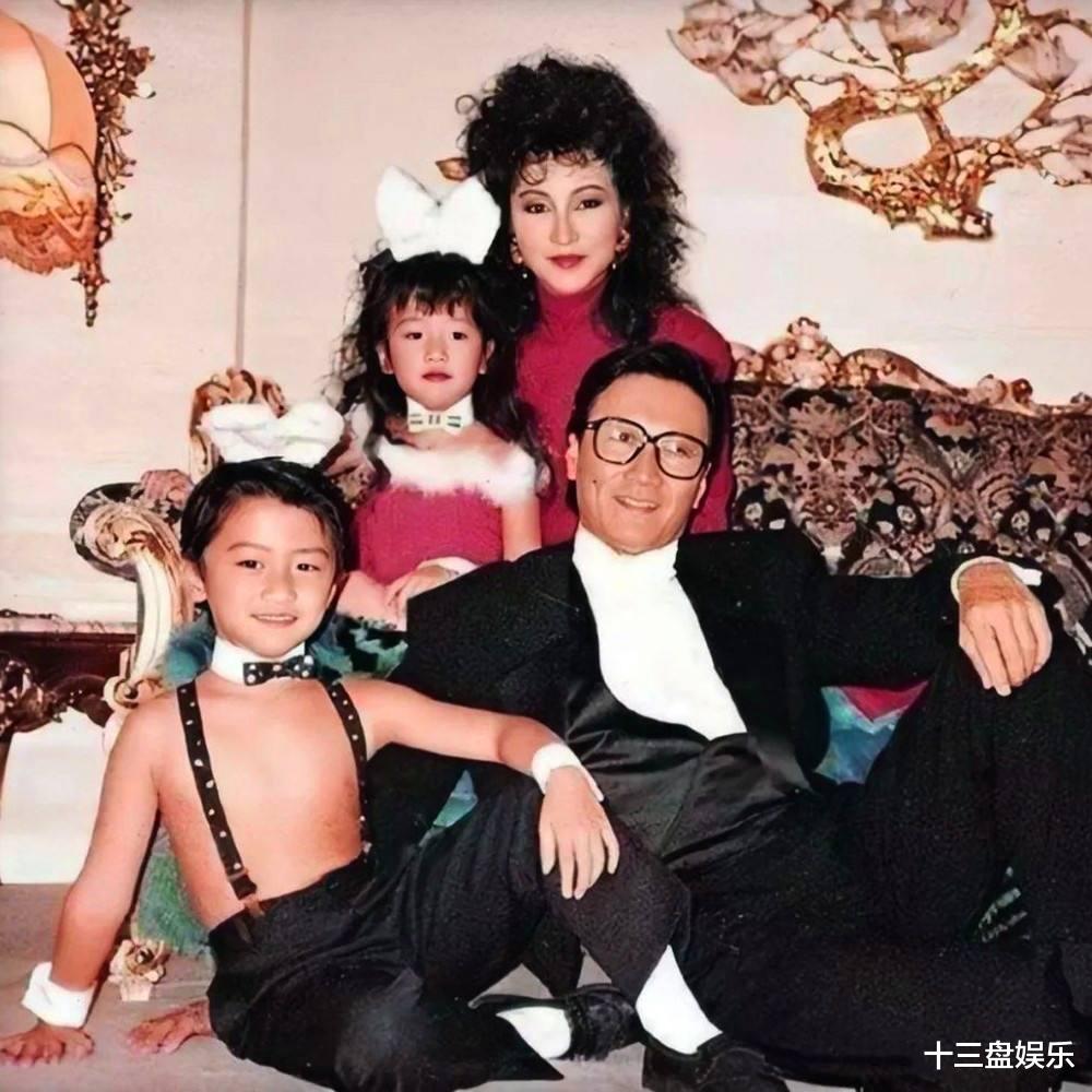 谢贤|谢贤晚年失风采，驼背弯腰杵拐杖？为了帅，他曾每天倒吊25分钟