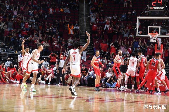 保安 准备跟休城说再见!火箭400万猛将被排除轮换,小路威留队稳了