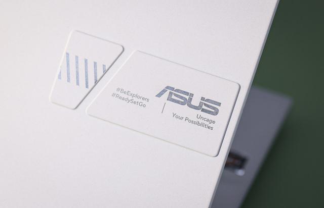 筆記本|華碩靈耀Pro14評測：14英寸性能小鋼炮，流星白超贊