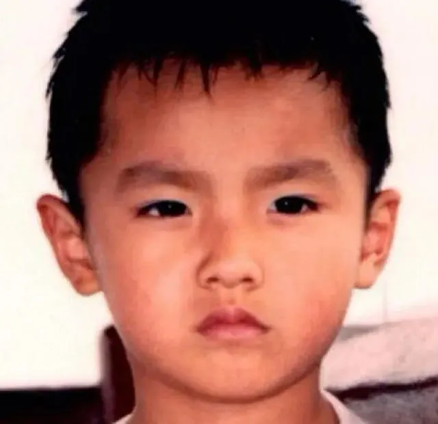 Hi家有小甜椒儿|吴亦凡的牙签，霍尊的海狗丸，翻车的背后，都有一个粘儿子的妈妈