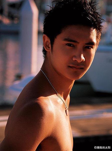 田亮|田亮与郭晶晶相恋十年，两人是否同居？听听霍启刚咋说