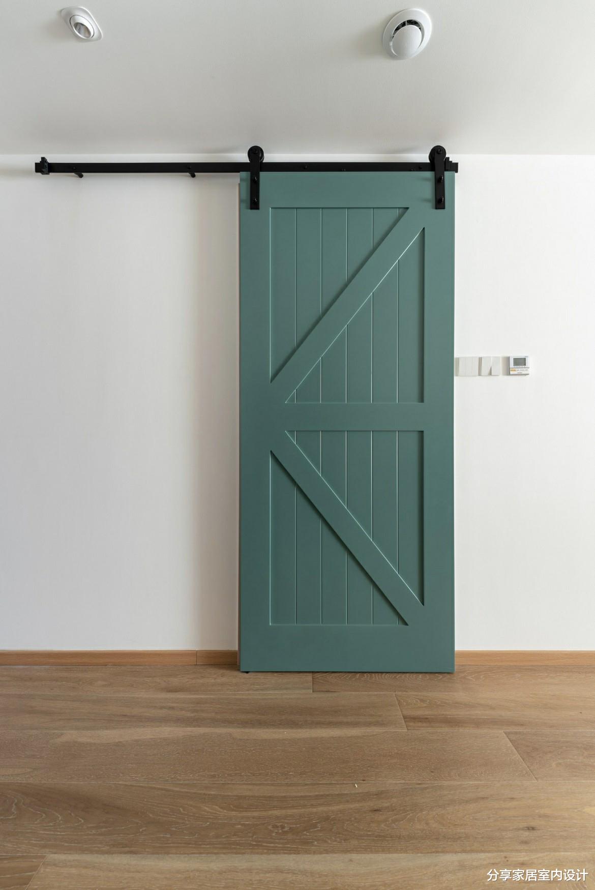 135平三居室，夫妻俩花大量心思设计，打造一家四口幸福新生活