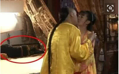 穿帮镜头|笑到肚子疼的穿帮镜头，眼睛不要乱看