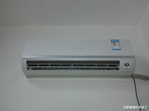 成都暖通技术胡工|安装分体式空调的位置要提前预留好，能减少很多安装上的麻烦事