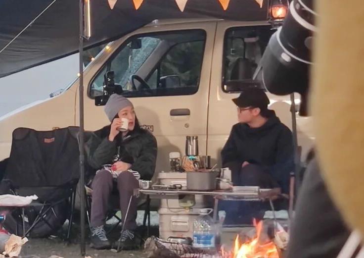 周迅|周迅井柏然彭昱畅节目偶遇，前者气质超好状态佳，后者瘦脱相