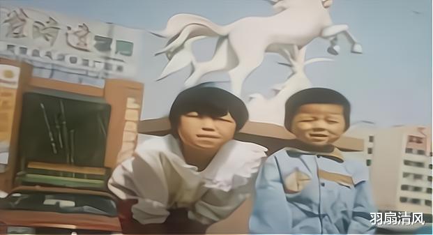 羽扇清风 田静晒奇奇悦悦的萌照,对比姚威的童年照,谁过得好,一目了然