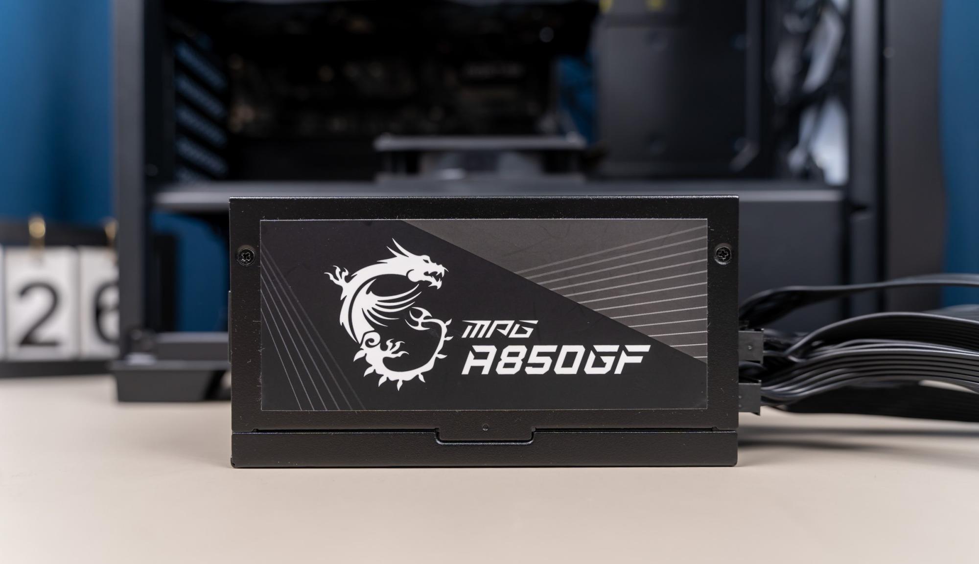 赵月看花花|小刀一手，性能依旧出众、华擎（ASRock）RX 6600挑战者显卡 评测