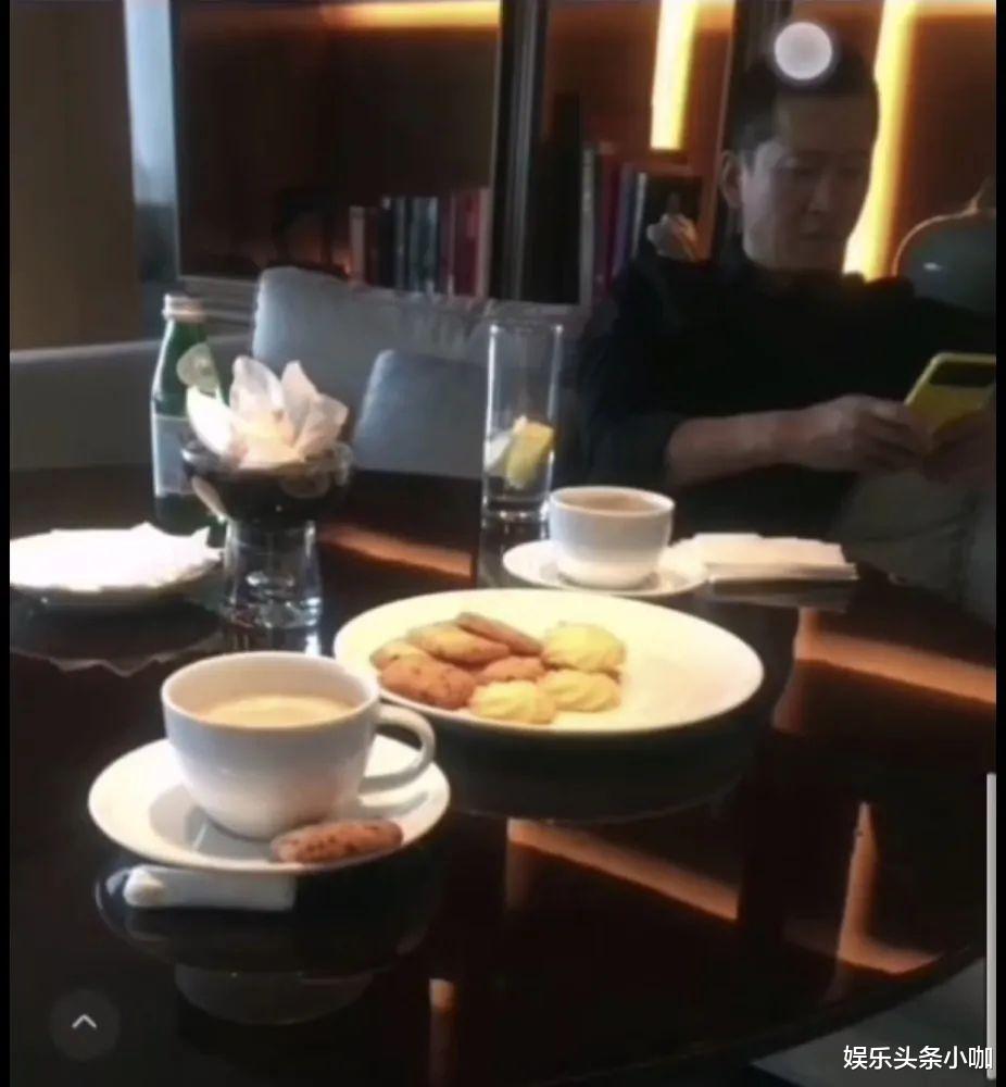 周杰|神秘网友开撕尔康的扮演者周杰，到底是真是假？