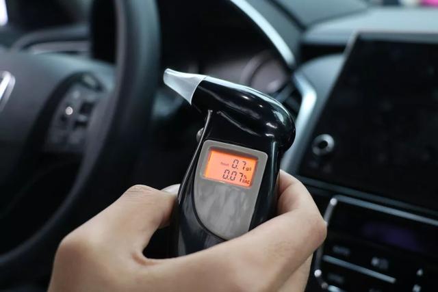 好物官|新车刚落地，哥们来参观，建议我装上这3样配置，比记录仪重要