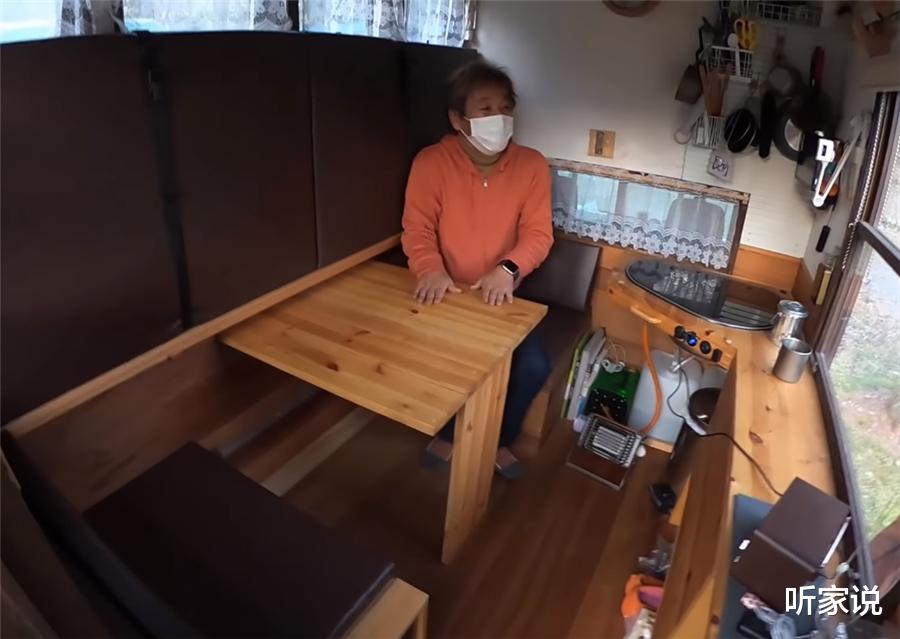 听家说|日本退休大叔住微型货车，将5㎡车厢变蜗居，在移动屋中流浪400天