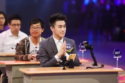 孙雨|“塑料姐妹”By2：姐姐被迫要整容，妹妹花边不断还差点嫁豪门