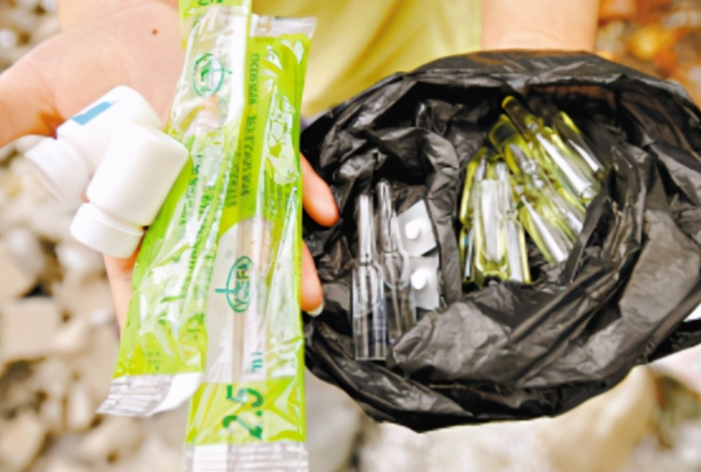 杨博 陶静：洗头小妹成美女刑犯，年仅20岁被枪决，临死前只有一个要求