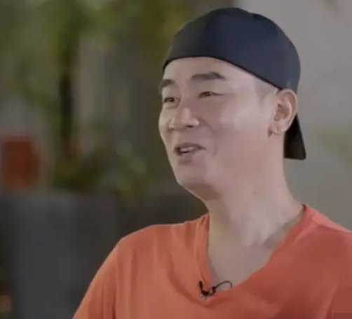 欧阳靖|敖犬尴尬了！内涵言承旭和欧阳靖不管他，谁料欧阳靖补位回归了