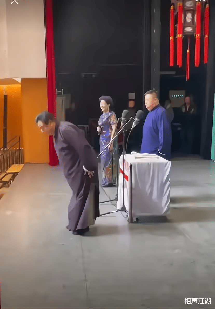 李金斗|且看且珍惜，老艺术家李金斗鞠躬，请求不要搭茬却惹来嘲讽