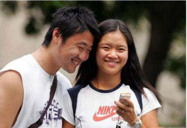 胡歌|38岁胡歌“情定”世界冠军，引起网友讨论，她才是真正的人生赢家