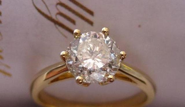 黄金价格 囤金“最佳时机”？金价下跌，今年300元/g有望了？内行人这么说