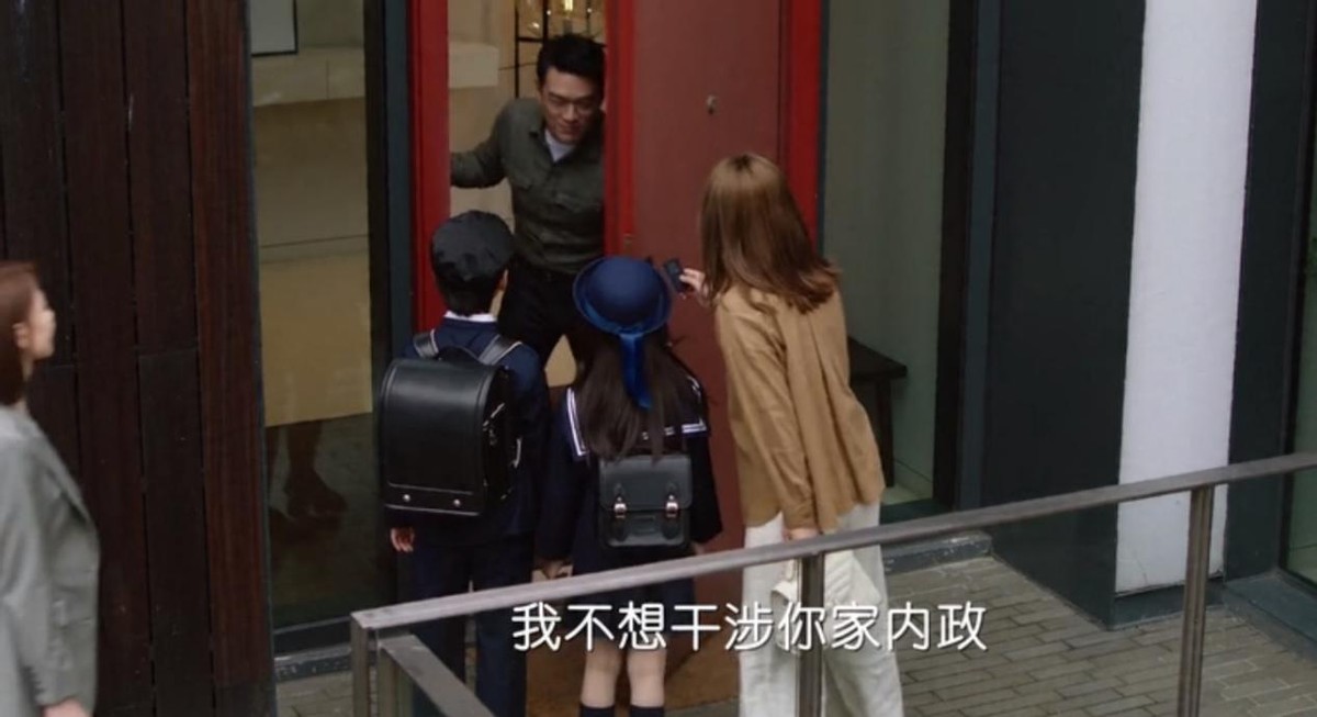 高圆圆|高圆圆新剧获发行许可,演员都是熟悉面孔,未播先火收视稳赚?