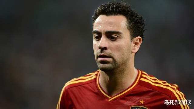 哈維|如何看待恩里克在西班牙隊把布斯克茨當破產版哈維來用?