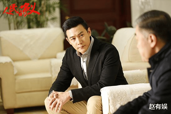 唐嫣|4年前靠一部剧成功翻红，如今膀大腰圆胖到没脖子，网友：辣眼睛