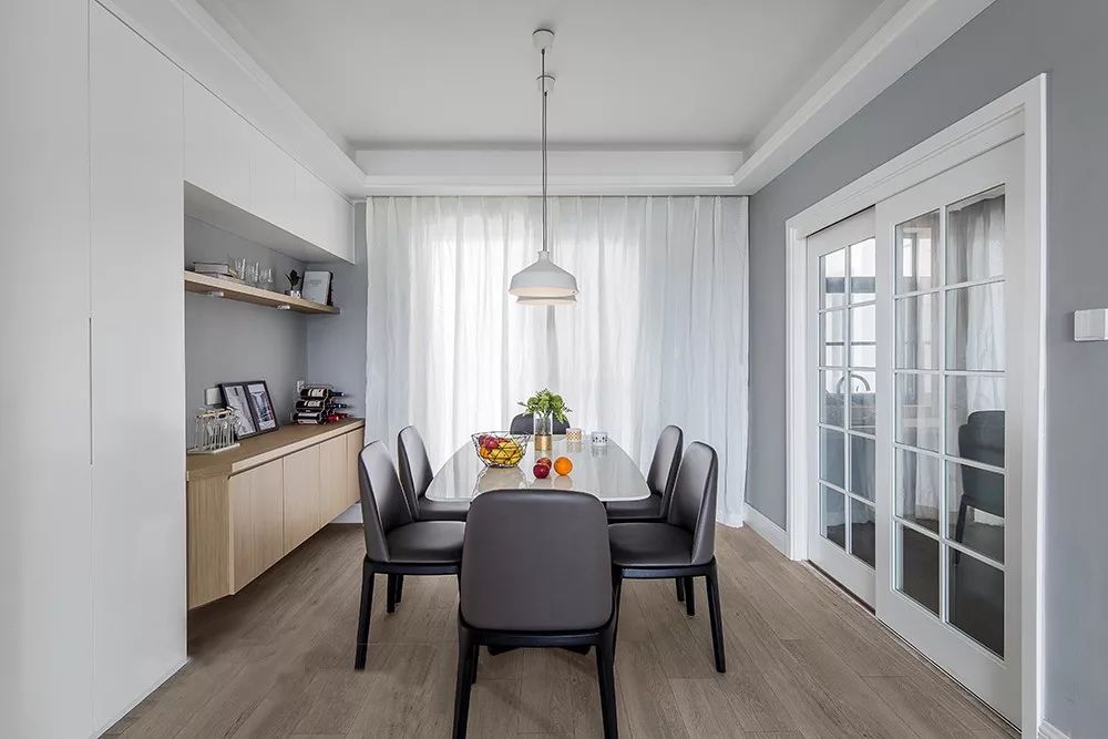 时尚装修设计大全|餐桌总是堆满杂物? 这些餐边柜设计一个比一个实用，照着装准没错