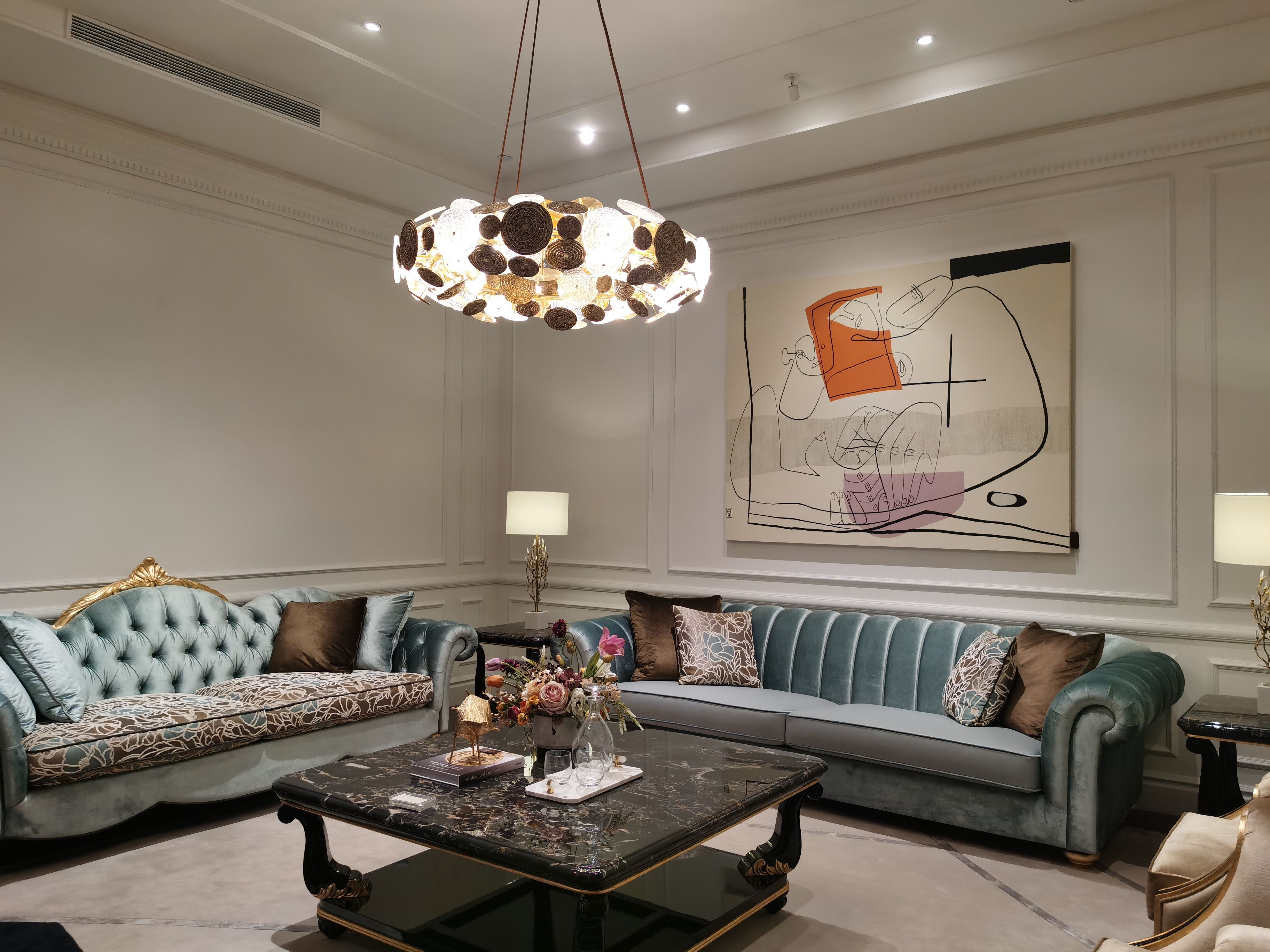 罗浮宫家居,虽然名字有些浮夸,但却是顺德家具商贸的典范