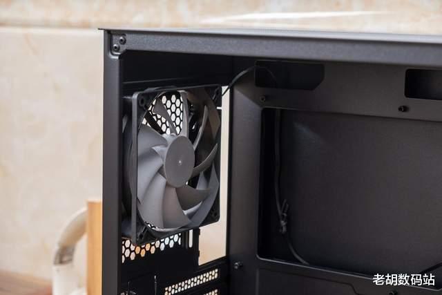 三星|强力散热，超高颜值，安钛克风行者DF700 Flux中塔机箱体验