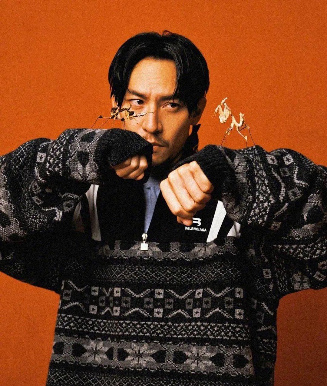 育邻人|组图：男星张震休闲风格杂志大片，新作《沙丘》热映