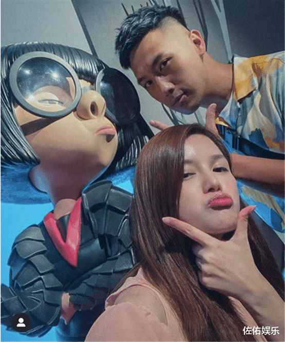 陈洁玲|知名港姐官宣结婚，与圈外老公合照亲密有夫妻相，曾是李若彤替身