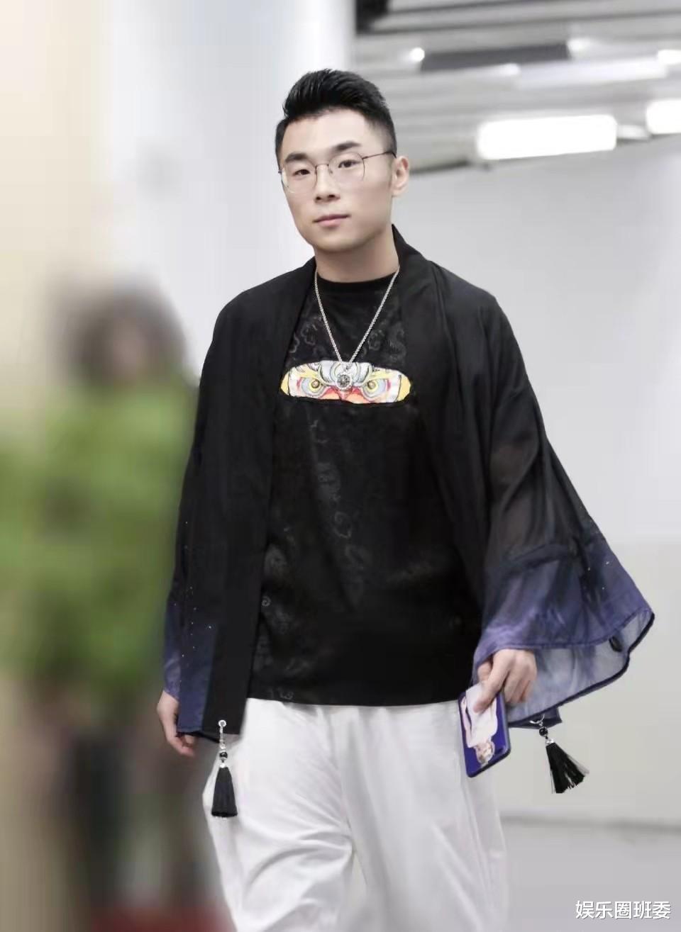 张九南|德云社知名相声演员被前妻曝出轨！不付抚养费，带娃与小三密会