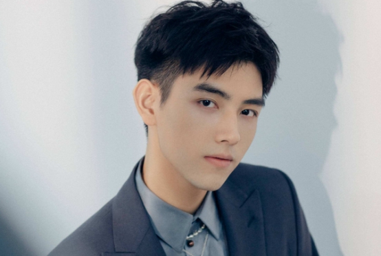 赵丽颖|农民出身的明星，赵丽颖王宝强都已爆红，他却还在被村民欺负！