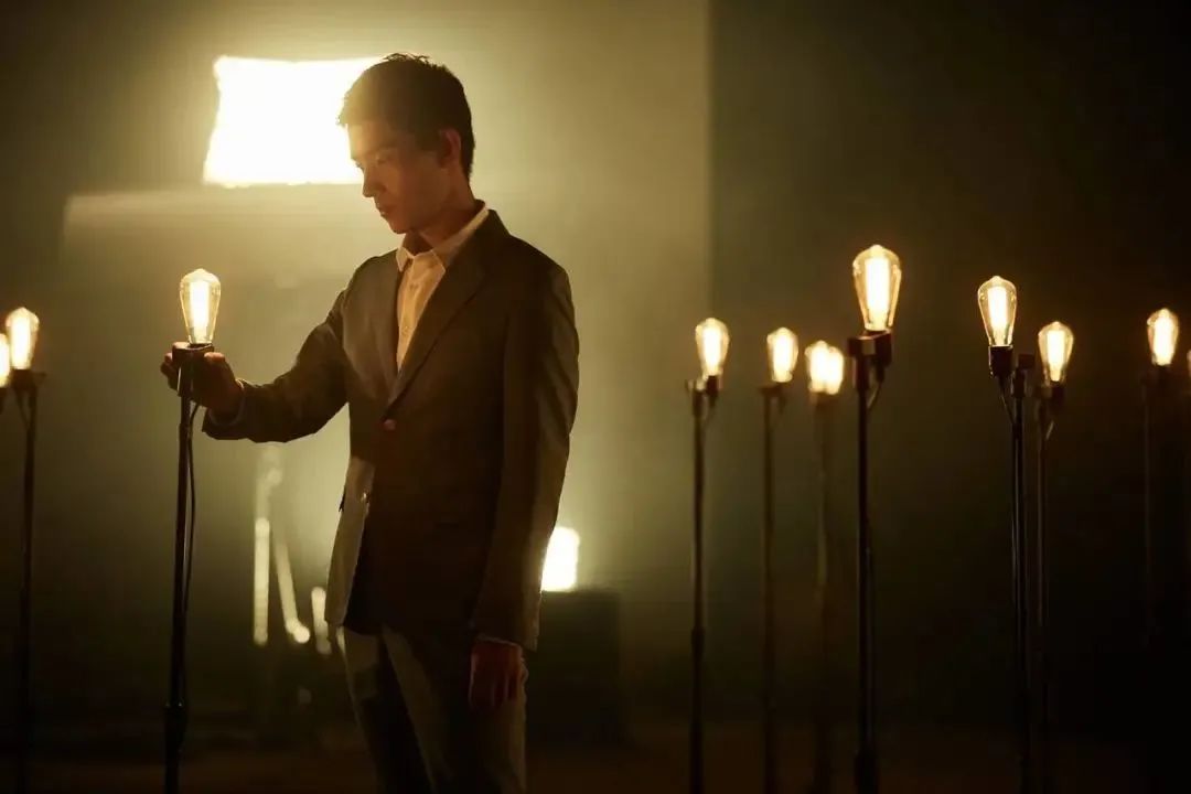 InsDaily|这位“中俄混血帅哥”火了!不仅长得帅还是清华顶级学霸,太强了