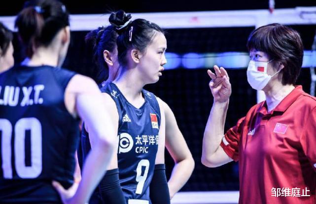 张常宁|三连败！中国女排姑娘们赛后心不在焉，连击掌都忘记了！张常宁的发言令人心酸！