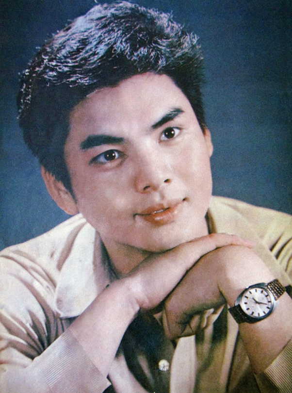 姜黎黎|“红牡丹”姜黎黎，68岁风韵犹存，晒与老公近照，女儿遗传了她的美貌