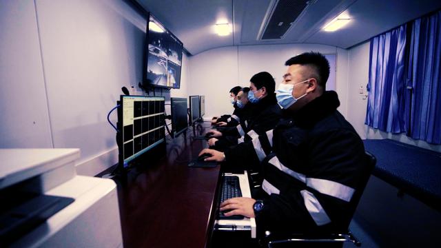 中国交通广播 交广会客厅｜「中国交通故事」“鹰眼”给供电设备“找茬”