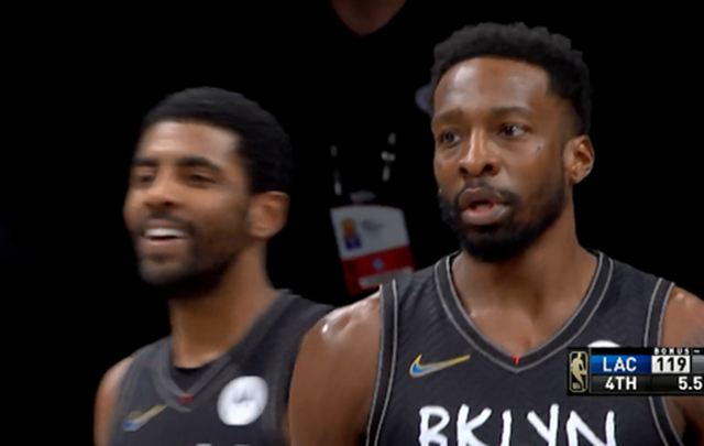 詹姆斯·哈登|最后時(shí)刻！哈登送神級(jí)長傳！歐文露出崇拜笑：原來大師就在這里