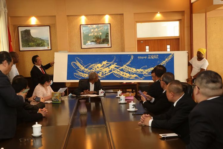 韶山|「笔尖下的国粹」——国宾礼艺术家石长青