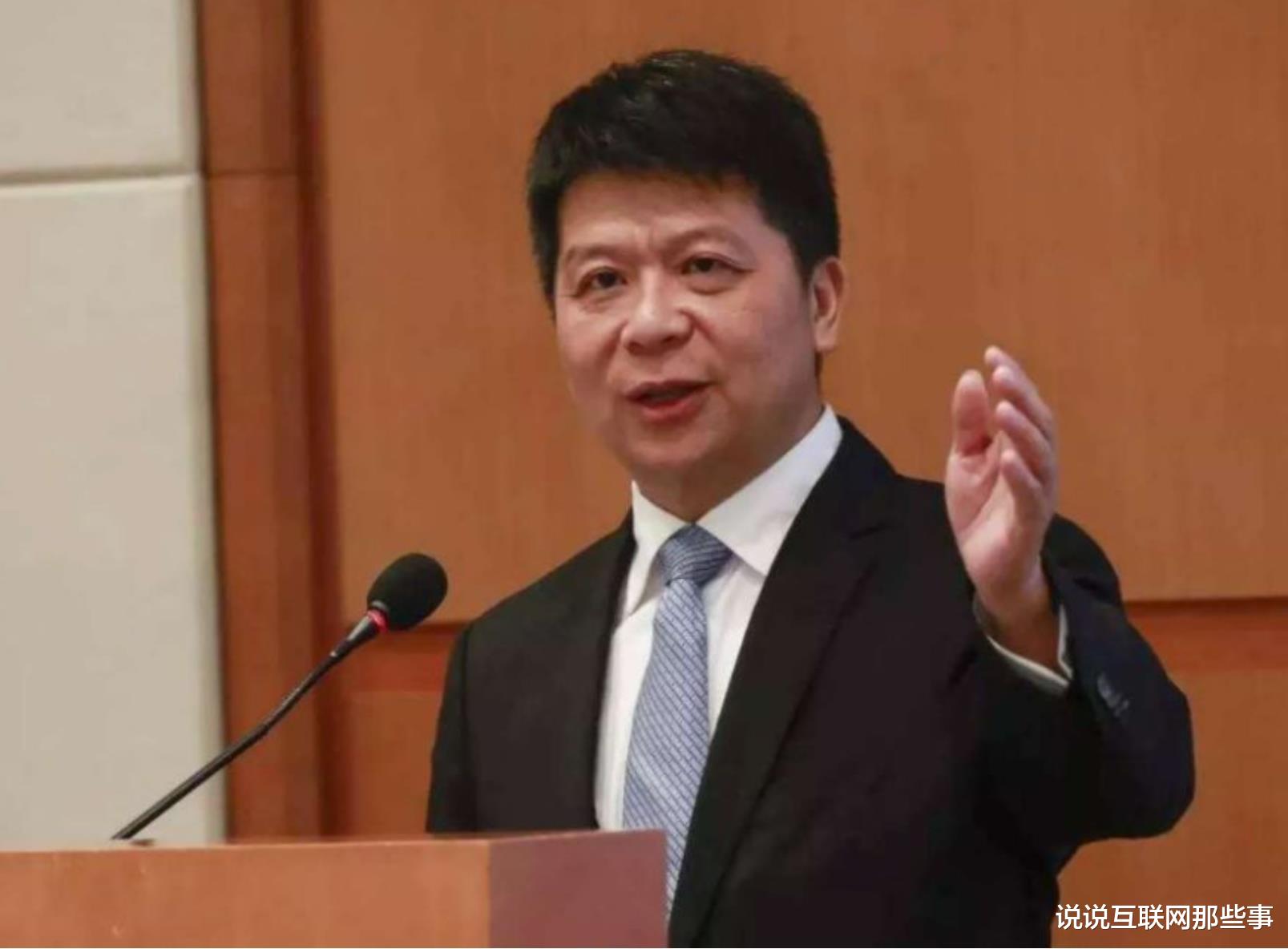 芯片|刚进入2022年,华为就传来三个消息!外媒:这是开门红