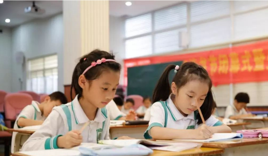 |双减政策落地后,民办与公办教育差距逐渐明显,家长早知道有好处