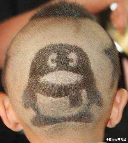 发型|儿子想要爸爸同款发型，却被妈妈梳成“汉奸头”，网友：门牙抢镜