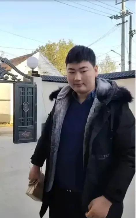 陈亚男|你说，看到大衣哥家门口的求婚场景，陈亚男会不会吃醋啊？