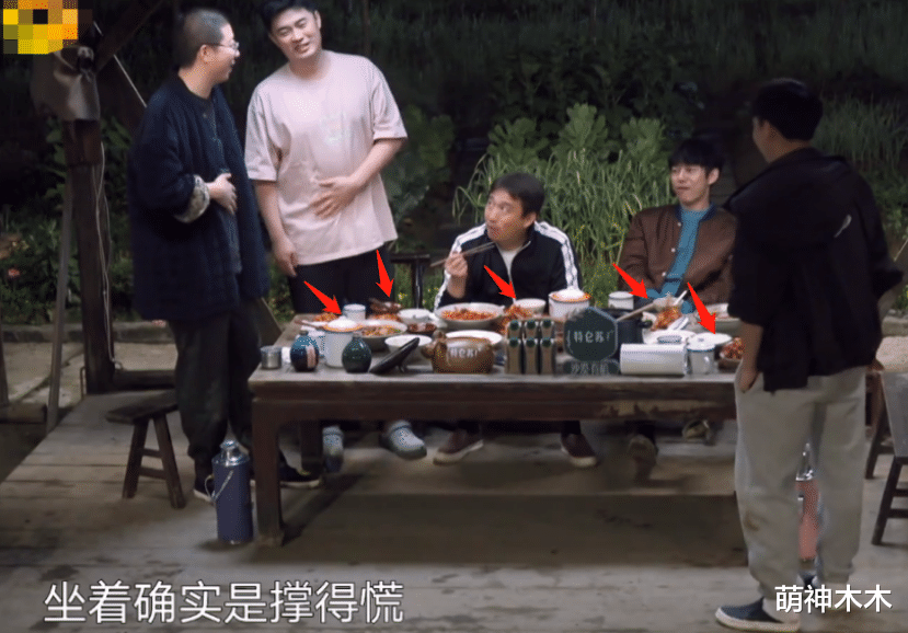 黄磊|《向往5》连饭都不好吃了？7个人吃一锅虾还有剩，黄磊脸色难看
