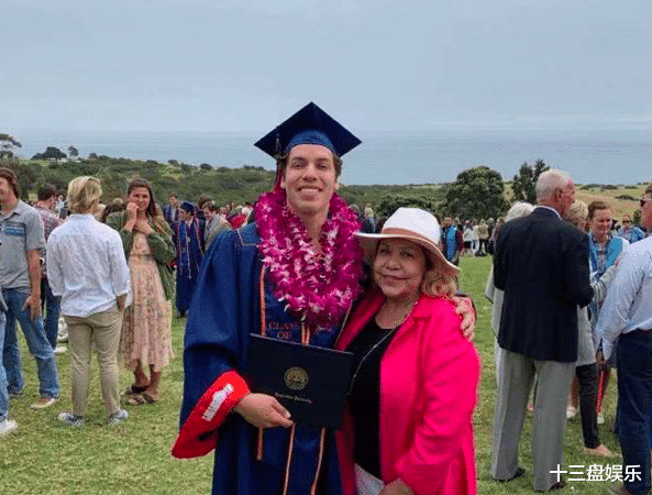 阿诺德·施瓦辛格|施瓦辛格与妻子正式离婚,出轨对象居然是保姆,颜值让人一言难尽