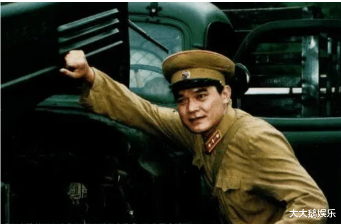 杨洋|申军谊：除夕夜离婚后跟贾妮同居，被女儿恨20年，64岁单身一人