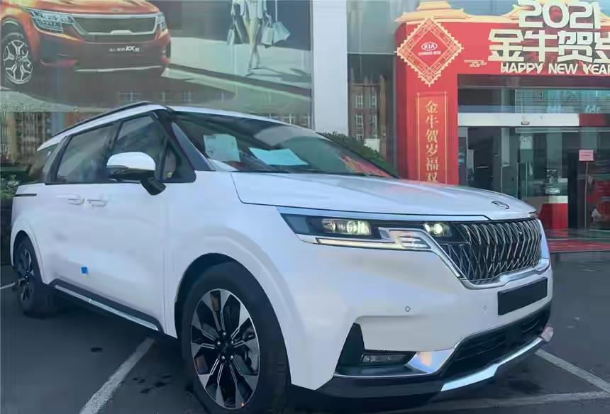 装记 起亚又造了台爆款,首月订单破3万,仅20万就有百万档次